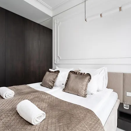 Chronos - Wola By Downtown *